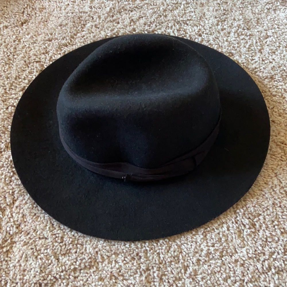 Black felt Fedora